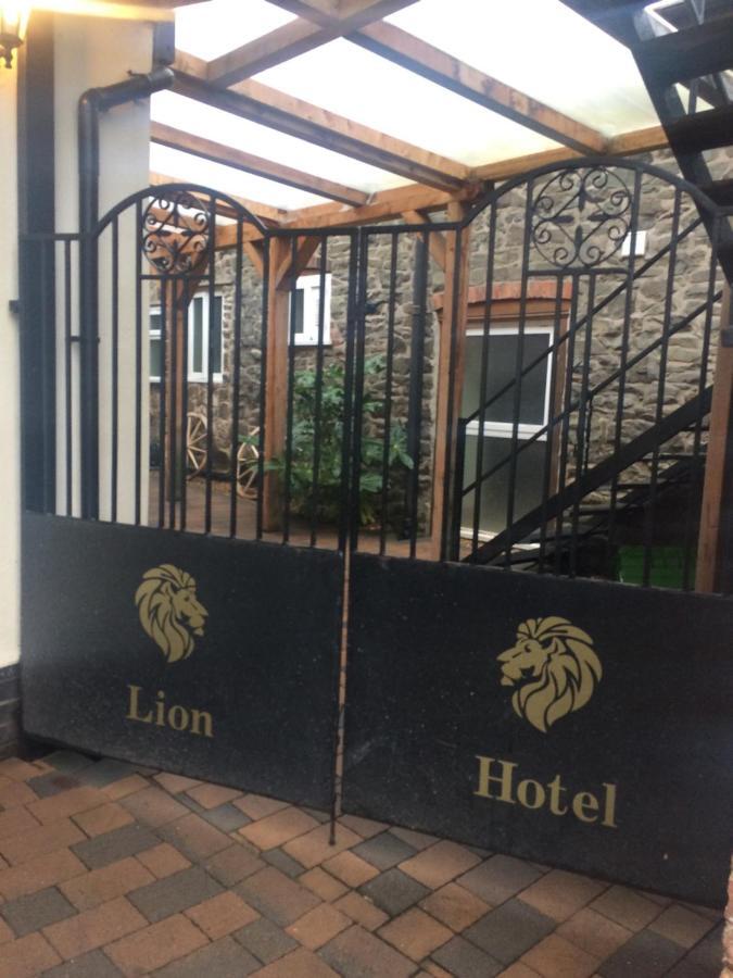 The Lion Hotel Llansantffraid-ym-Mechain ภายนอก รูปภาพ