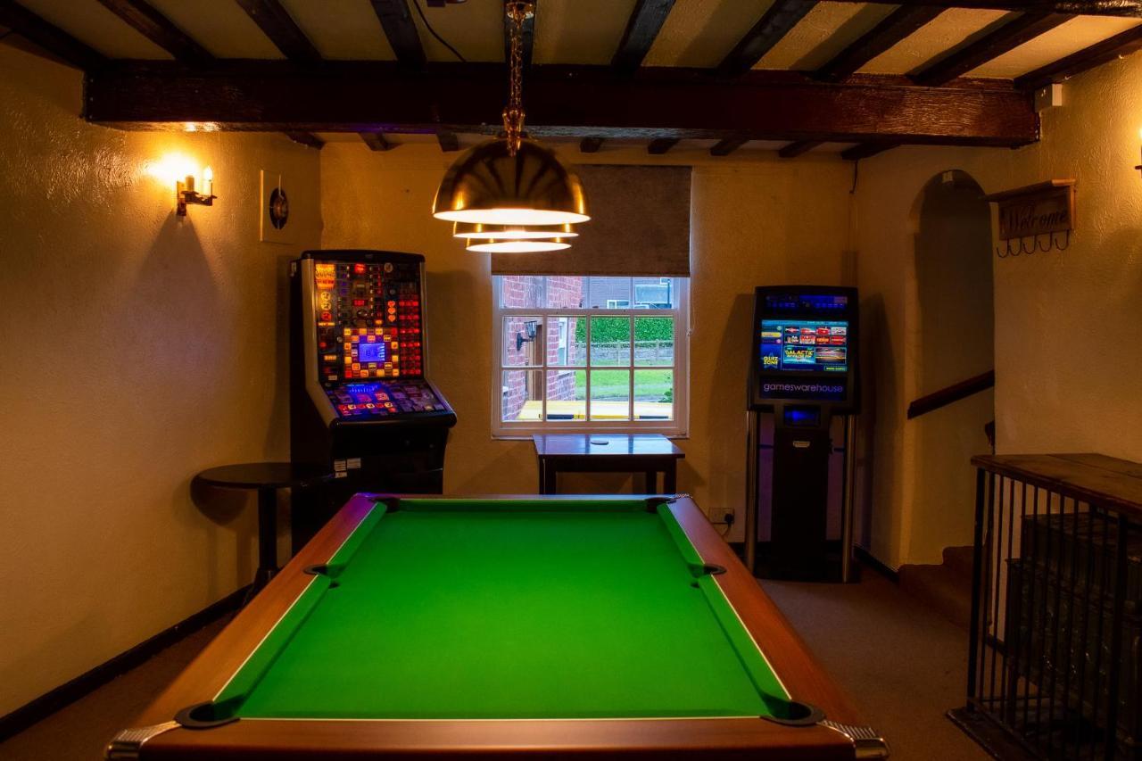 The Lion Hotel Llansantffraid-ym-Mechain ภายนอก รูปภาพ